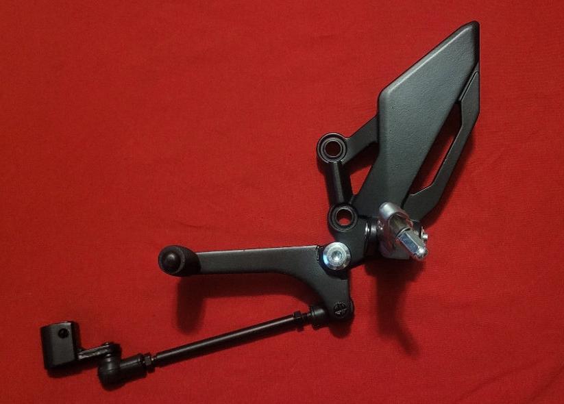 Left Side Rearset w/ Shifter Assembly For: Xpro X24 / Xpro Roadster 250 / Vitacci GTX 250 / Venom Superbike / Venom X22r Max / Boom Bd250 / Italica Krypto